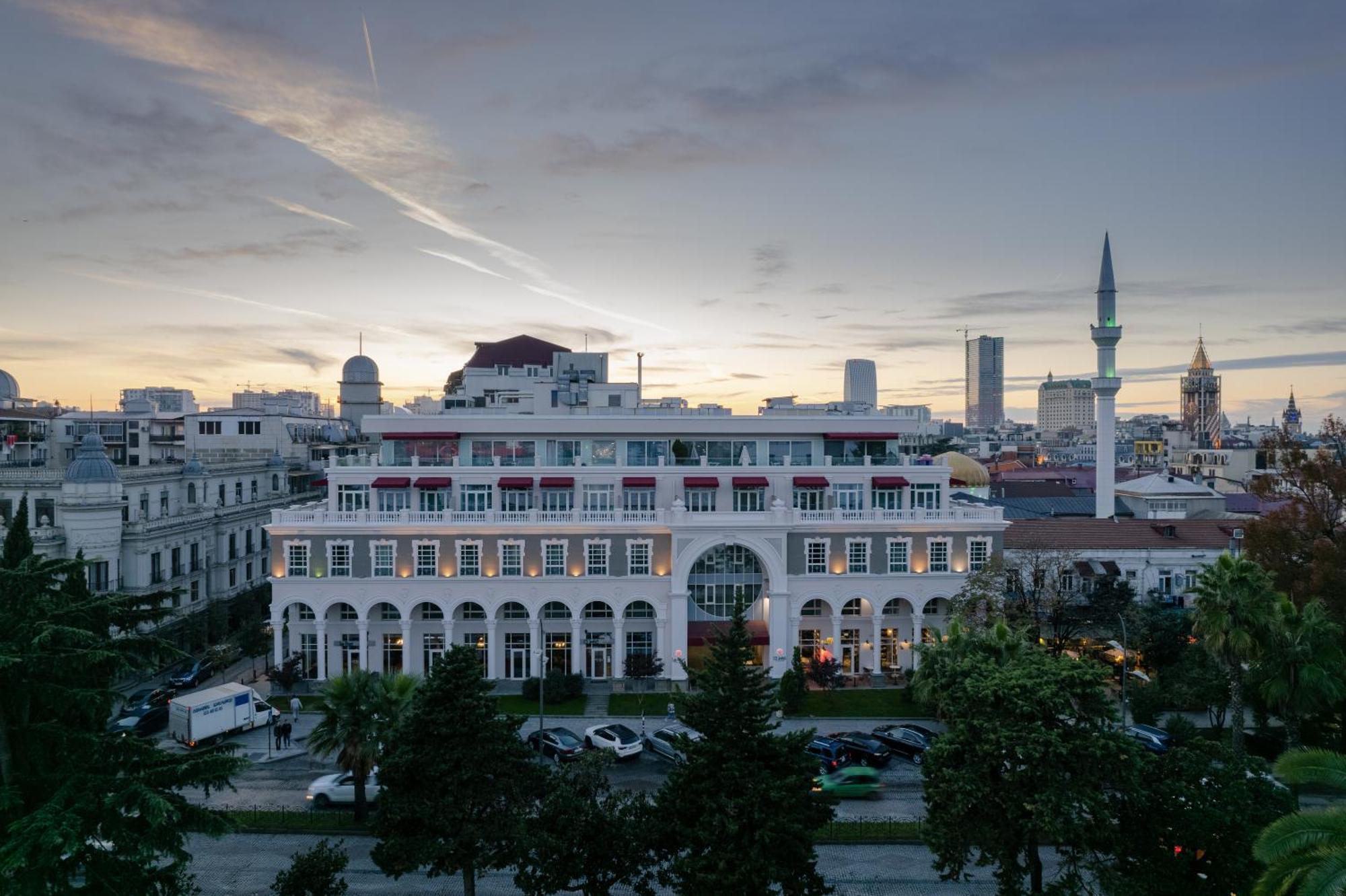 Le Port Boutique Apart Hotel Batumi Eksteriør billede