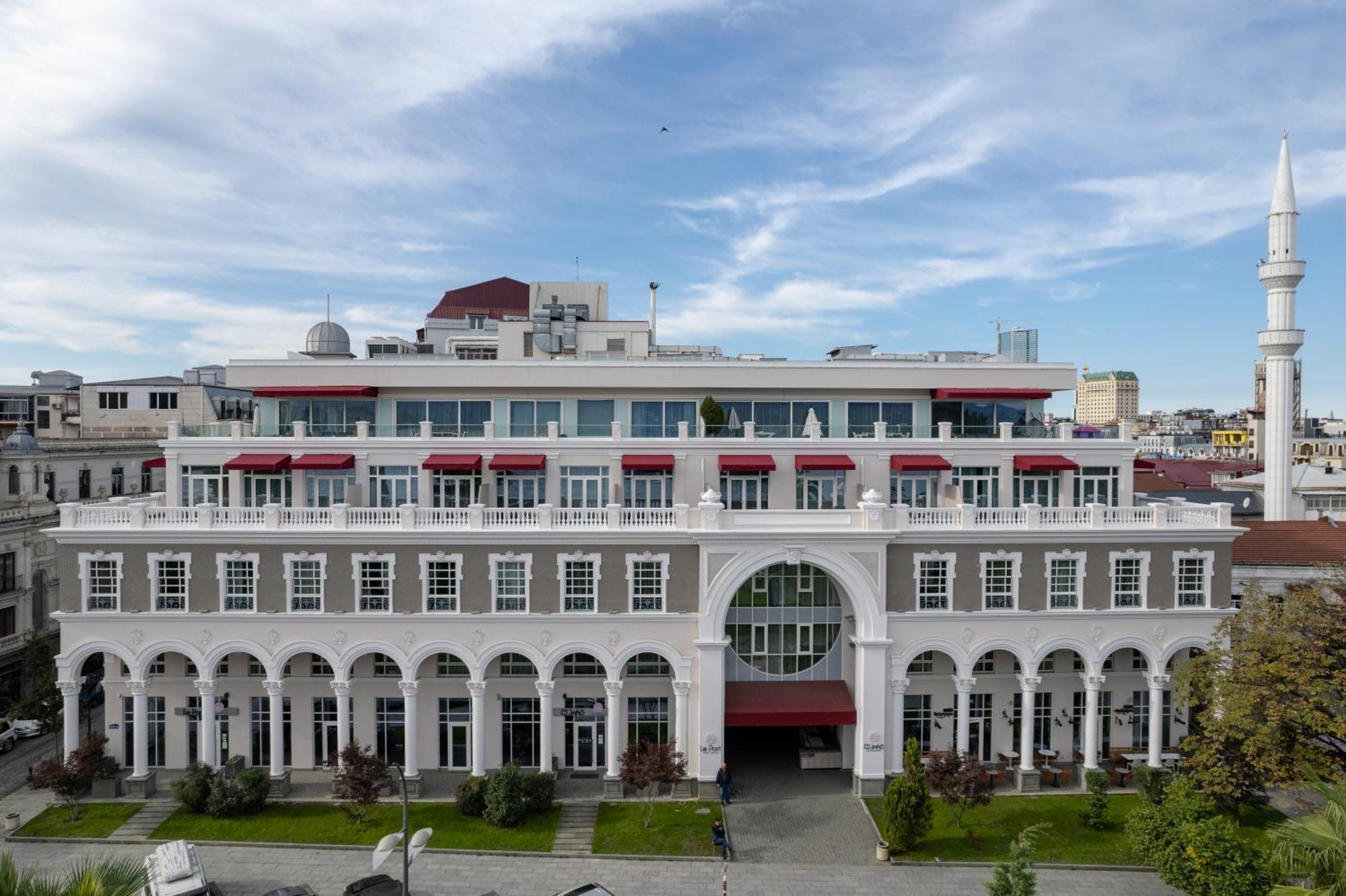 Le Port Boutique Apart Hotel Batumi Eksteriør billede