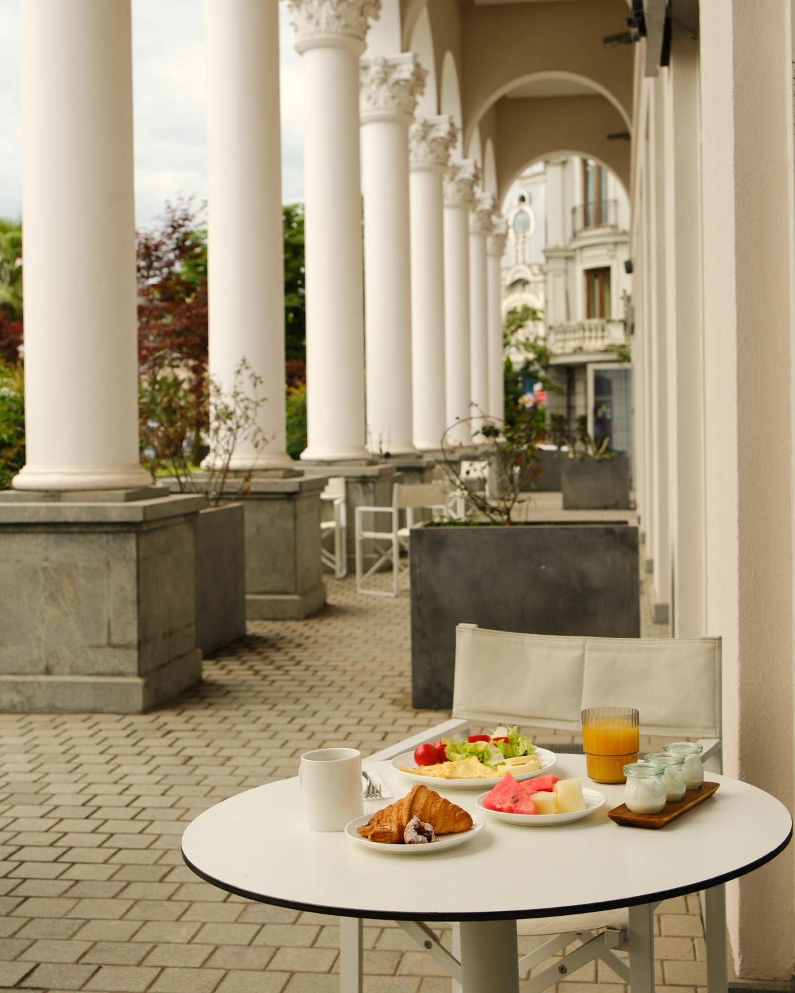 Le Port Boutique Apart Hotel Batumi Eksteriør billede